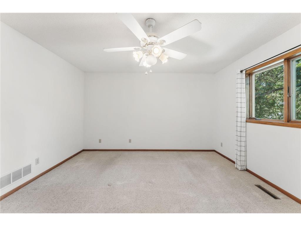 404 Minnesota Avenue Roseville MN 55113 7083891 image19