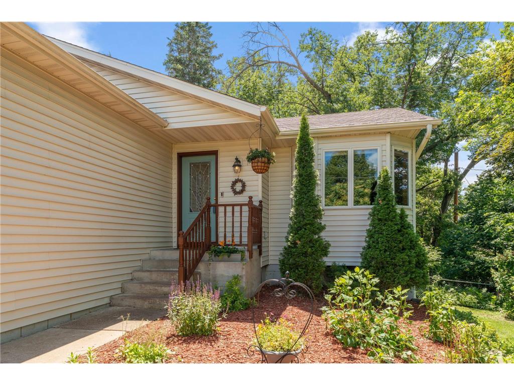 404 Minnesota Avenue Roseville MN 55113 7083891 image2