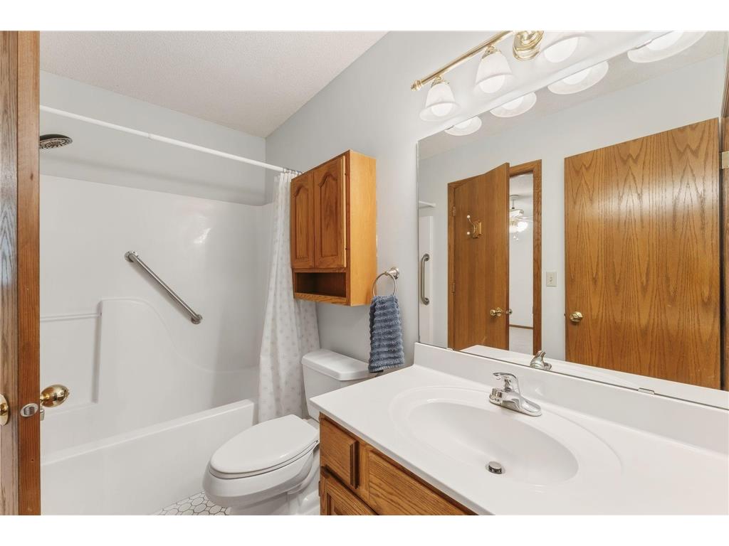 404 Minnesota Avenue Roseville MN 55113 7083891 image20