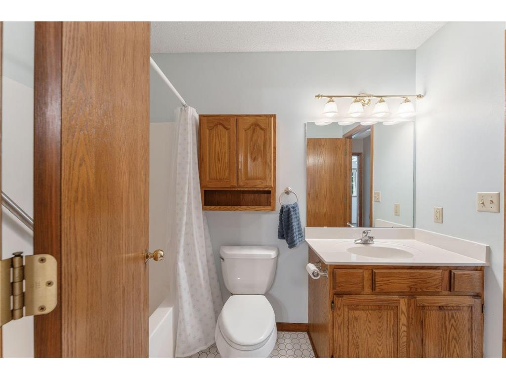 404 Minnesota Avenue Roseville MN 55113 7083891 image21