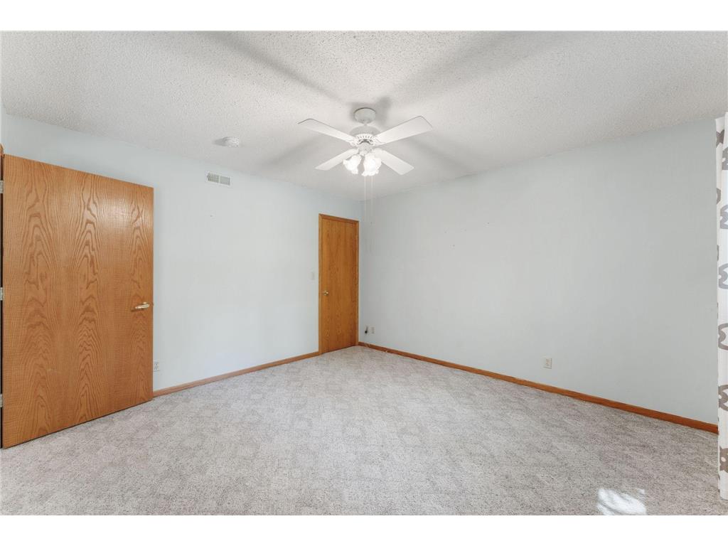 404 Minnesota Avenue Roseville MN 55113 7083891 image25