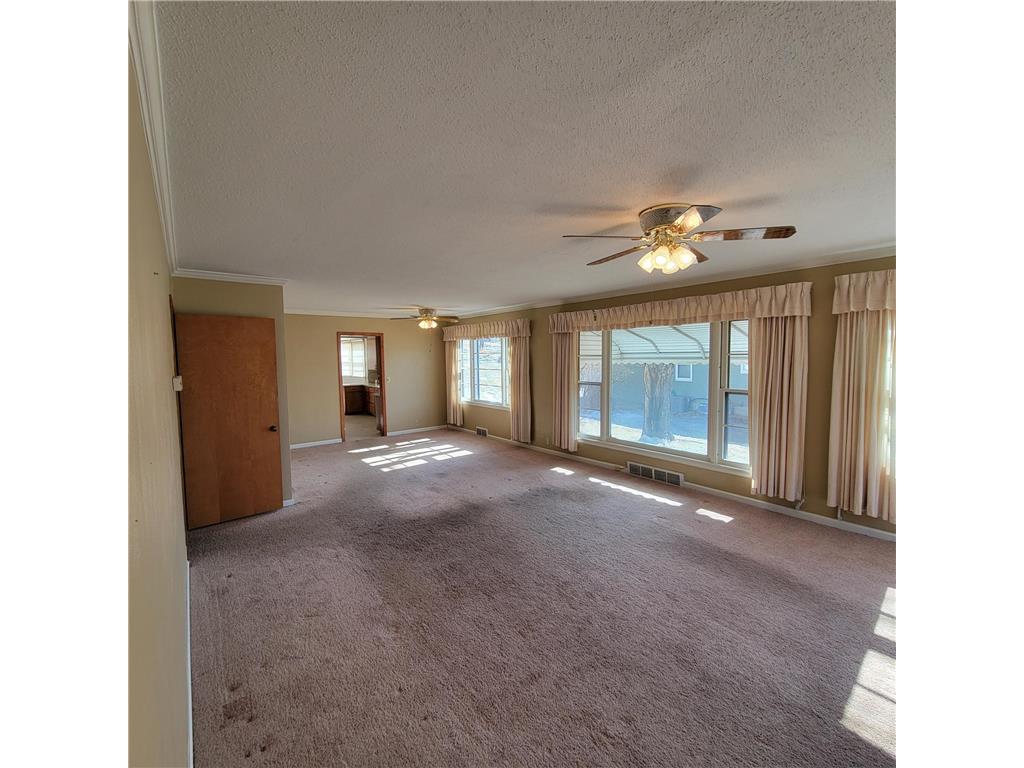 404 N Vine Street Fergus Falls MN 56537 7014052 image12