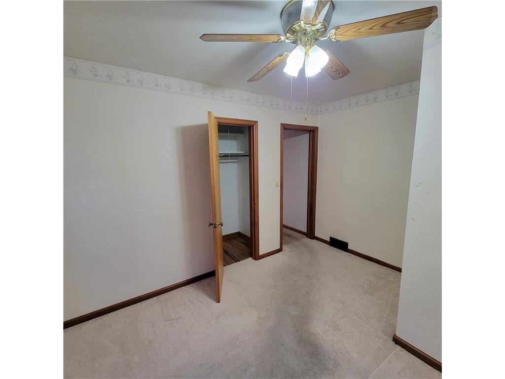 404 N Vine Street Fergus Falls MN 56537 7014052 image18