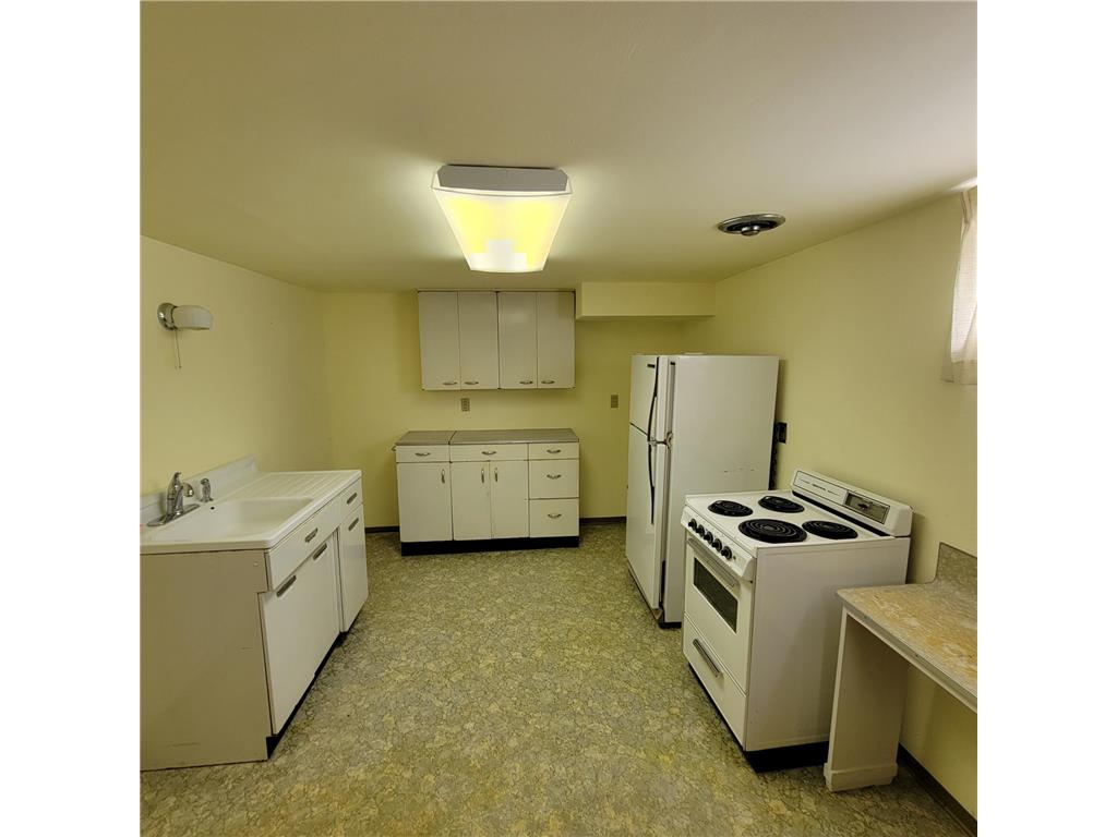 404 N Vine Street Fergus Falls MN 56537 7014052 image21