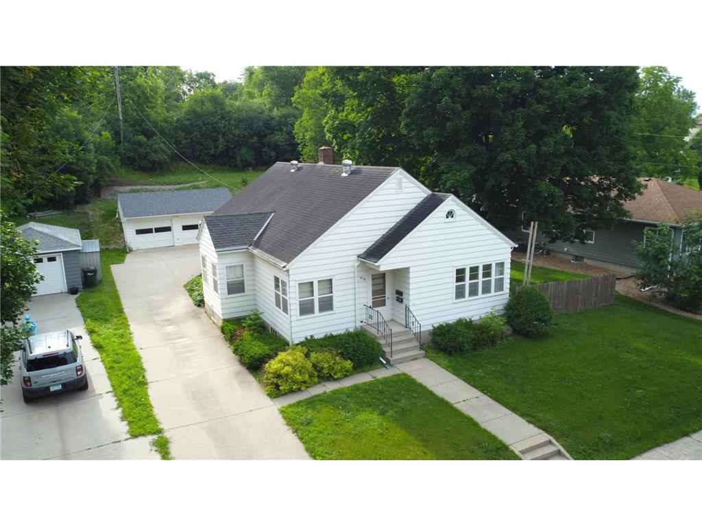 404 N Vine Street Fergus Falls MN 56537 7014052 image4