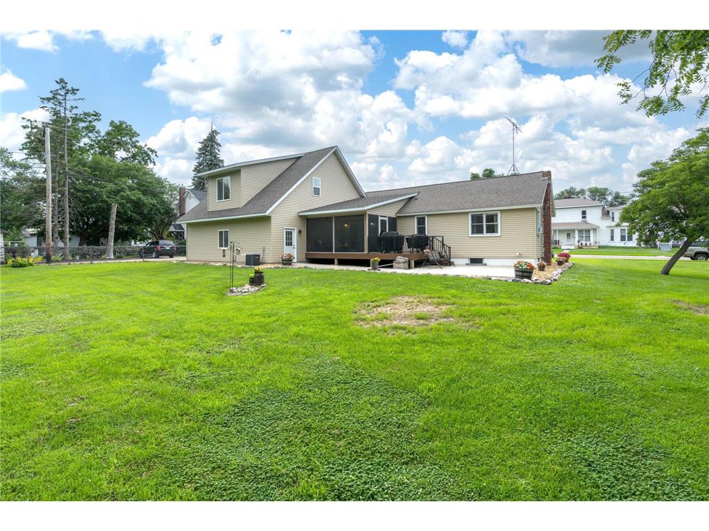 404 Paquin Street E Waterville MN 56096 - Whitewater Creek 7104414 image36