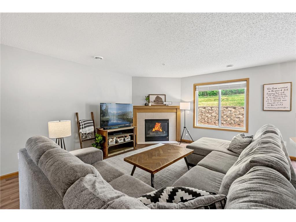 404 Pleasant Lane Chaska MN 55318 6385253 image1