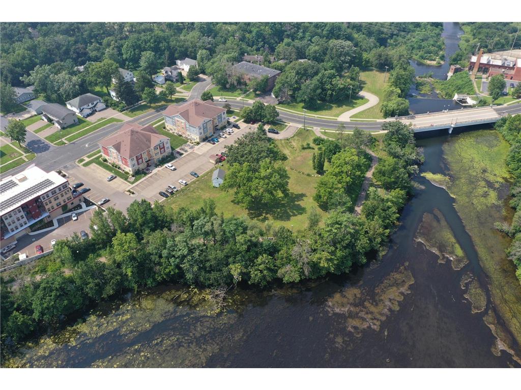 404 S Winter Street River Falls WI 54022 - Kinnickinnic River 6764271 image6