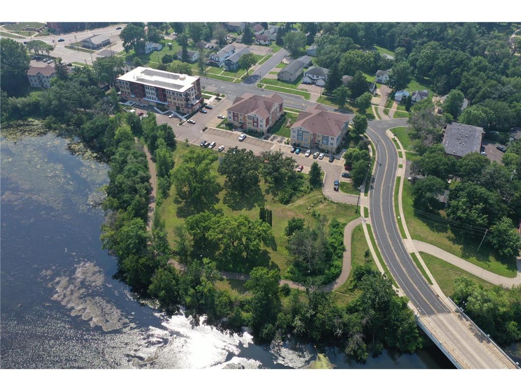 404 S Winter Street River Falls WI 54022 - Kinnickinnic River 6764271 image9