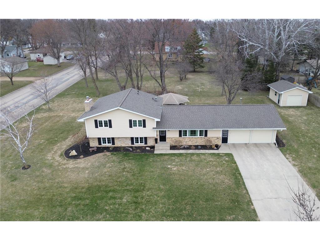 404 W 9th Street Morris MN 56267 7052438 image1