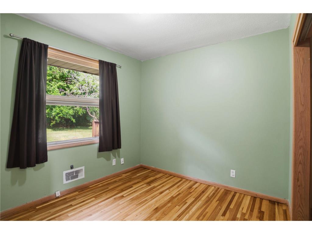 4041 Jersey Avenue N Crystal MN 55427 7113421 image13