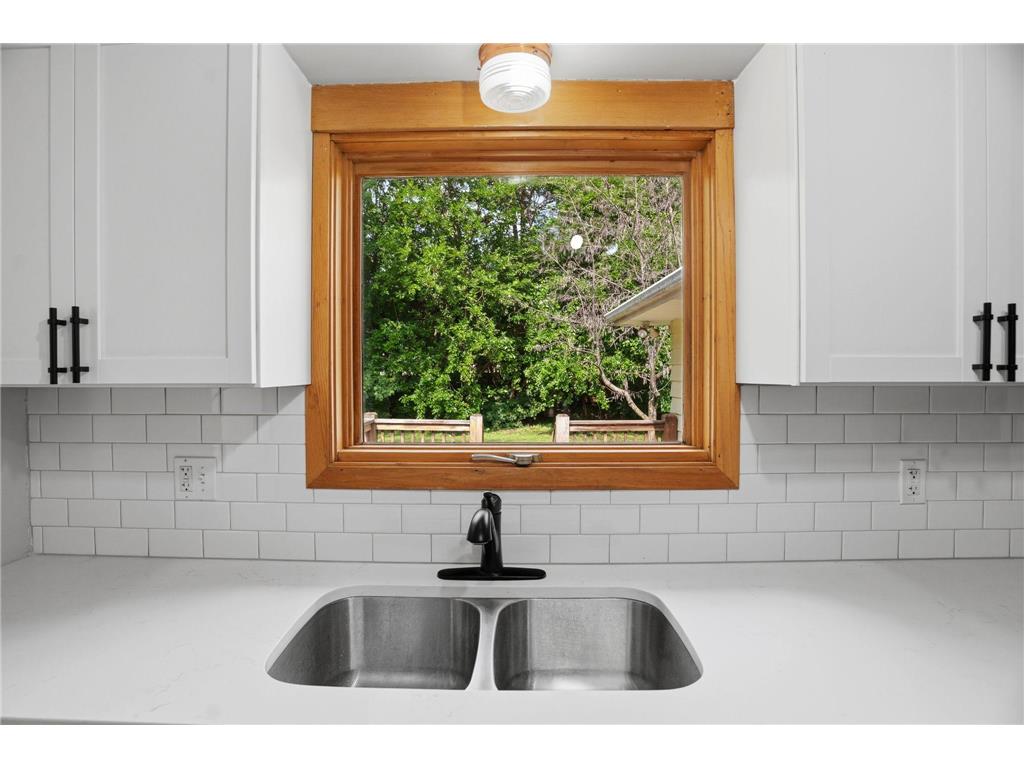 4041 Jersey Avenue N Crystal MN 55427 7113421 image2