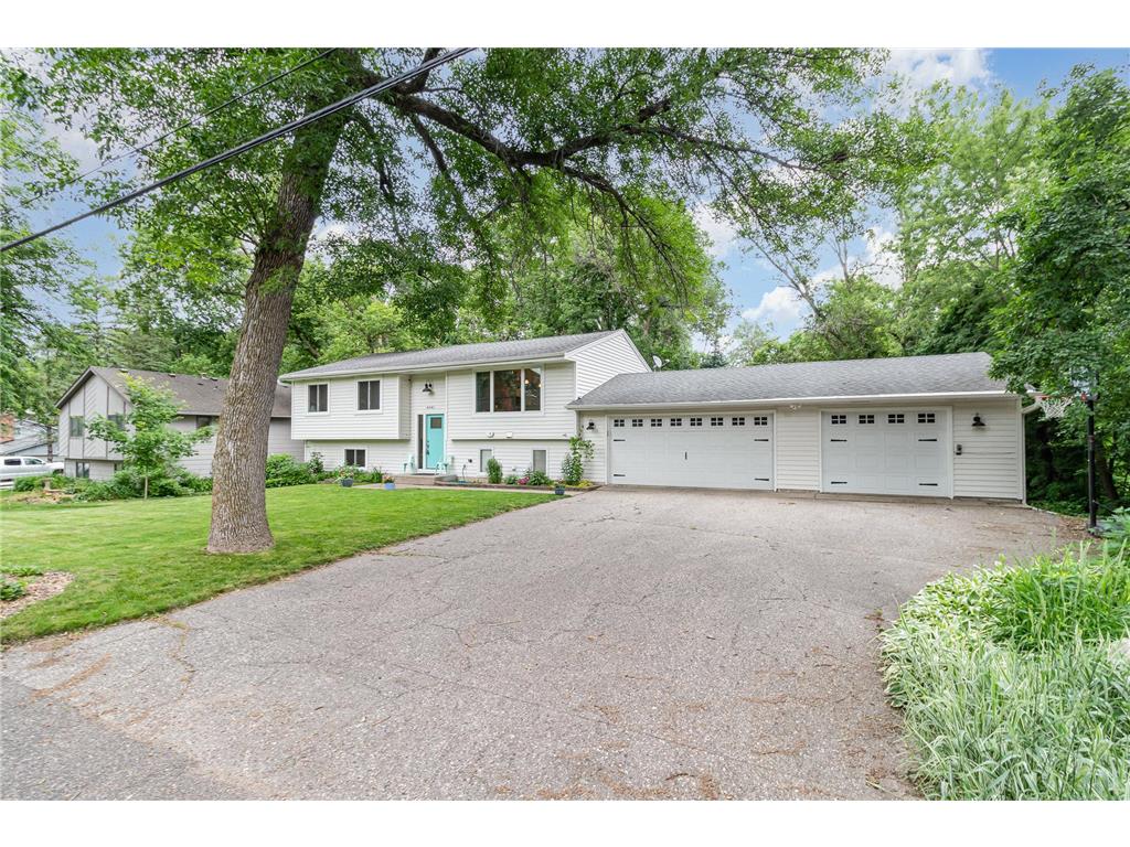 4041 Merriam Road Minnetonka MN 55305 6567545 image1