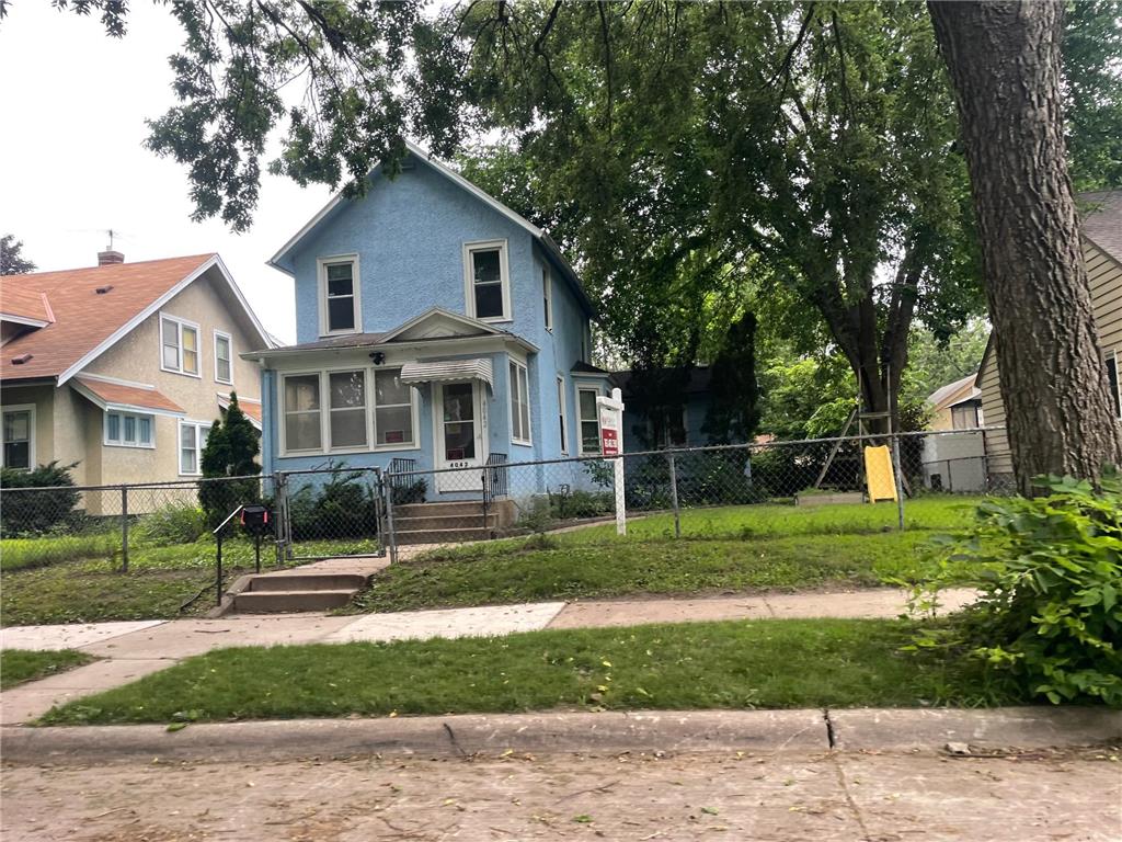 4042 Girard Avenue N Minneapolis MN 55412 6671522 image1