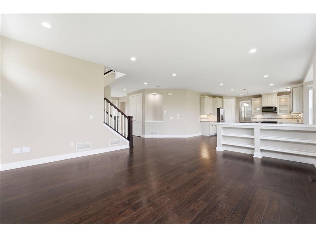 4042 Grand Chevalle Parkway Chaska MN 55318 - Bavaria 7066104 image11