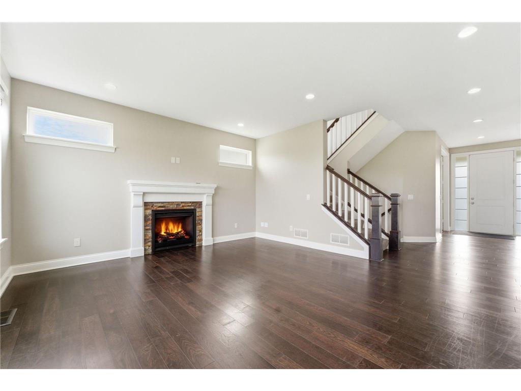 4042 Grand Chevalle Parkway Chaska MN 55318 - Bavaria 7066104 image13