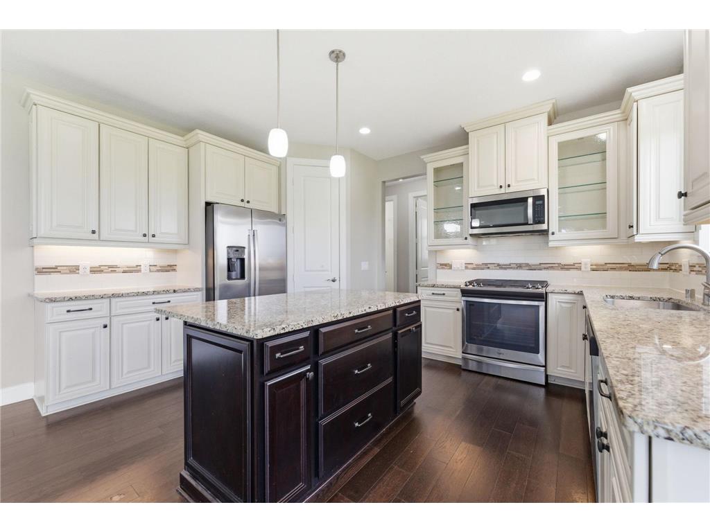 4042 Grand Chevalle Parkway Chaska MN 55318 - Bavaria 7066104 image24
