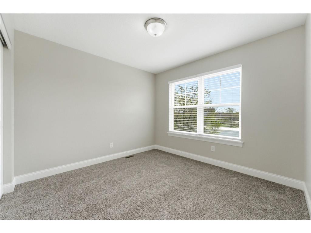 4042 Grand Chevalle Parkway Chaska MN 55318 - Bavaria 7066104 image30