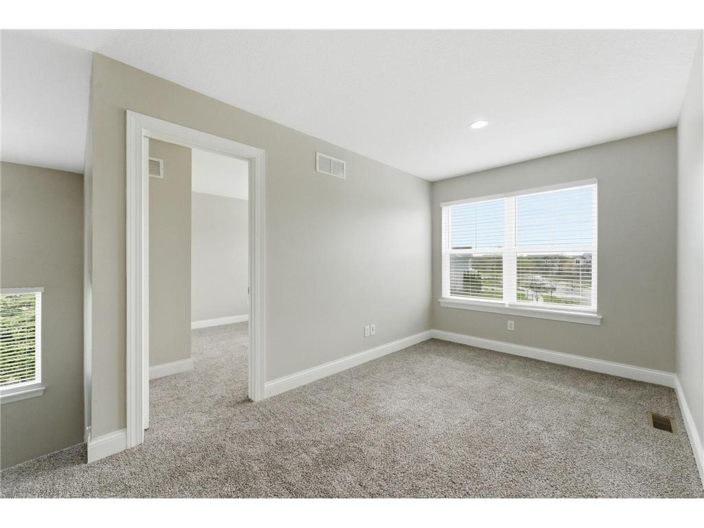 4042 Grand Chevalle Parkway Chaska MN 55318 - Bavaria 7066104 image32