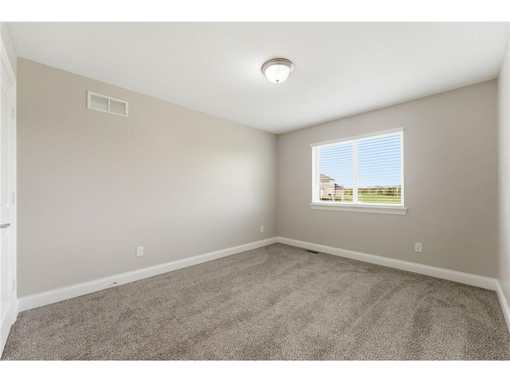 4042 Grand Chevalle Parkway Chaska MN 55318 - Bavaria 7066104 image45
