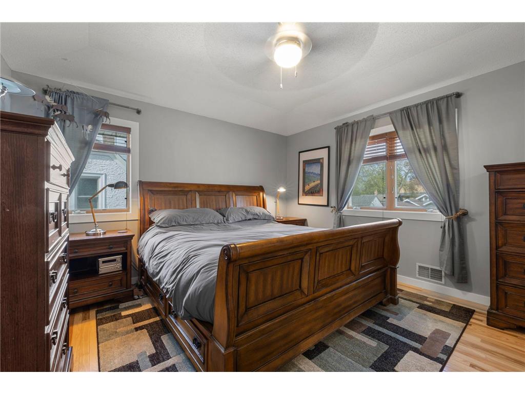 4042 Vincent Ave N Minneapolis MN 55412 7065740 image24