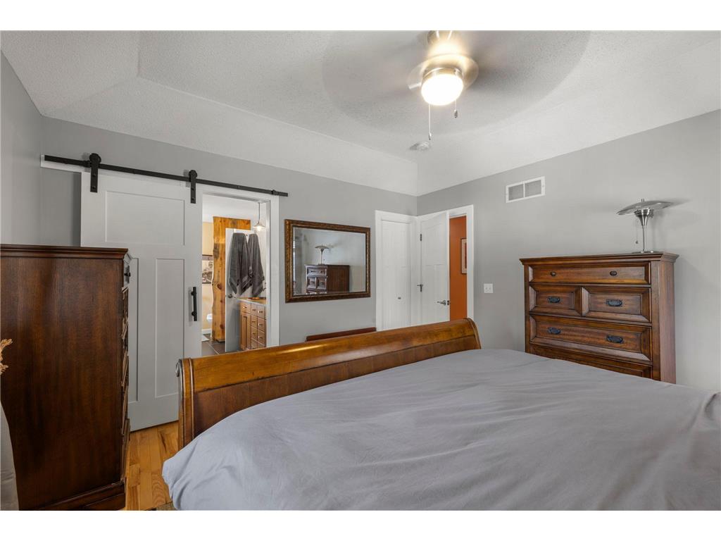 4042 Vincent Ave N Minneapolis MN 55412 7065740 image25