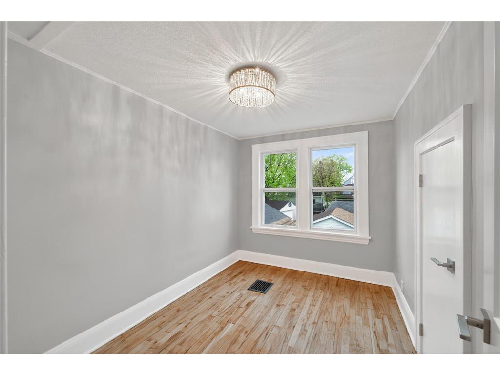4043 Madison Street NE Columbia Heights MN 55421 7063052 image16