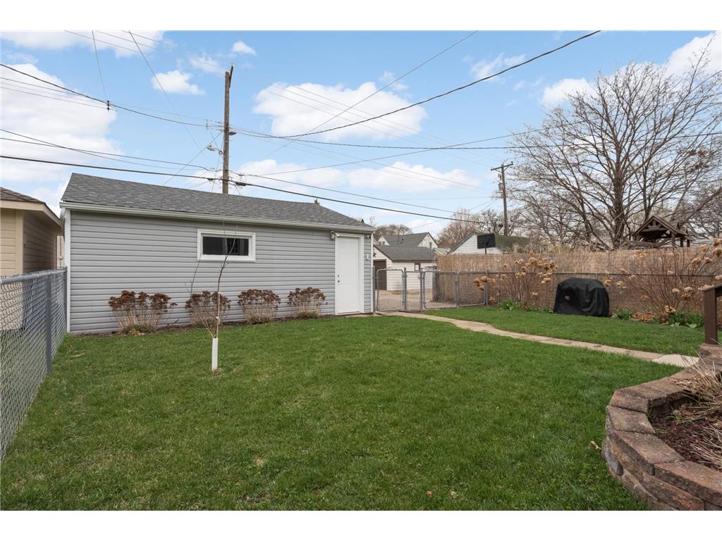 4043 Russell Avenue N Minneapolis MN 55412 7071716 image28