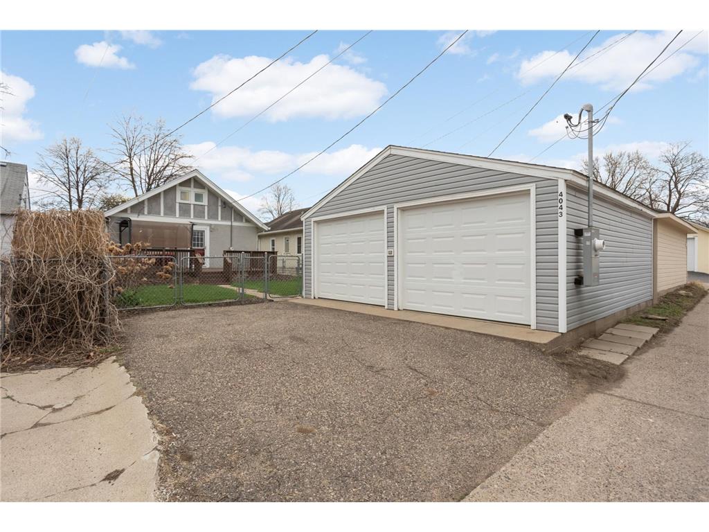 4043 Russell Avenue N Minneapolis MN 55412 7071716 image29