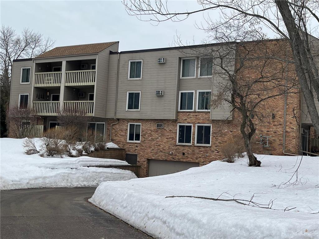 4045 Hodgson Road 101, Shoreview, MN, 55126 MLS 6352734 Edina Realty