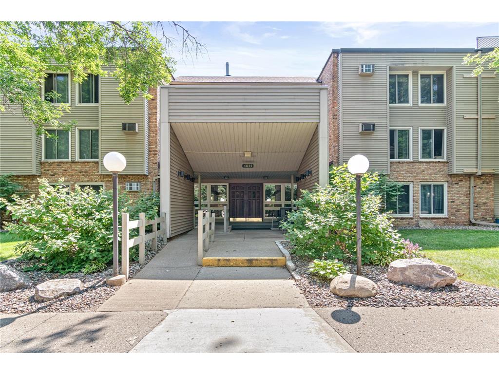 4045 Hodgson Road #207 Shoreview MN 55126 6551638 image1