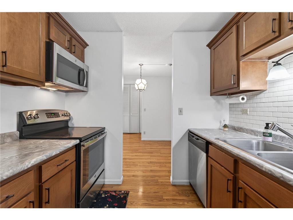 4045 Hodgson Road #211 Shoreview MN 55126 7067828 image12