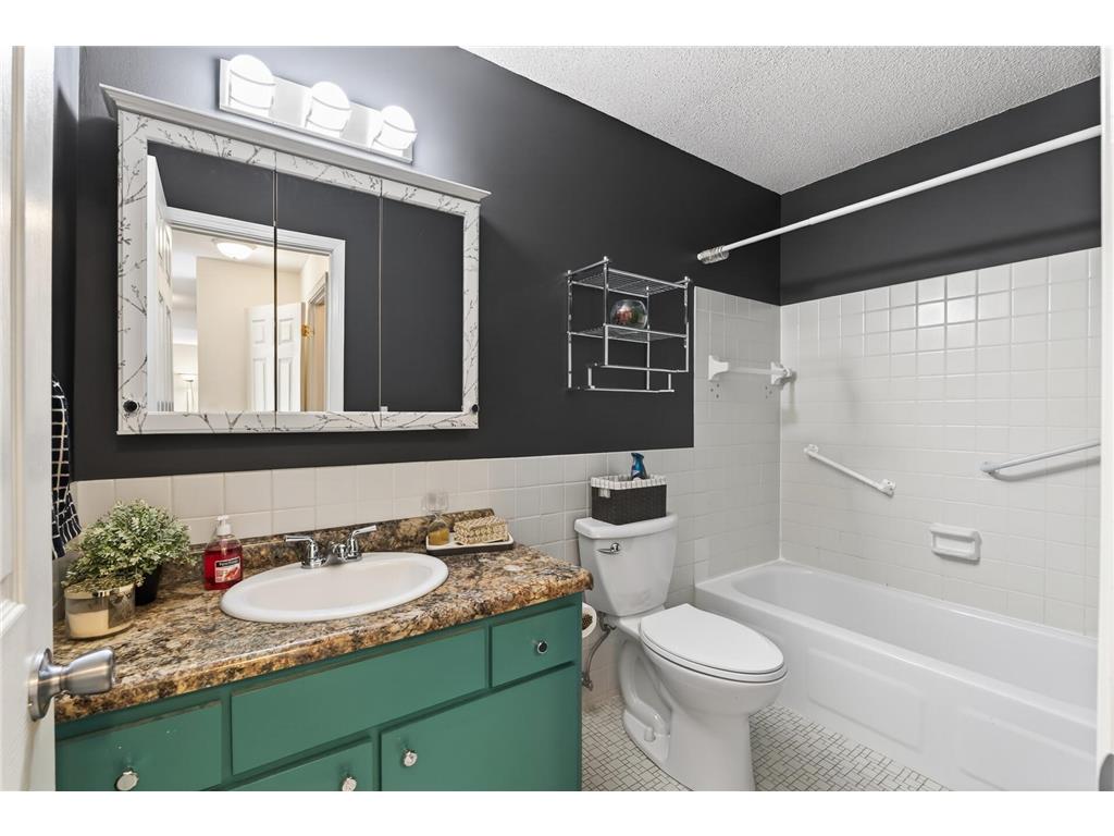 4045 Hodgson Road #211 Shoreview MN 55126 7067828 image24