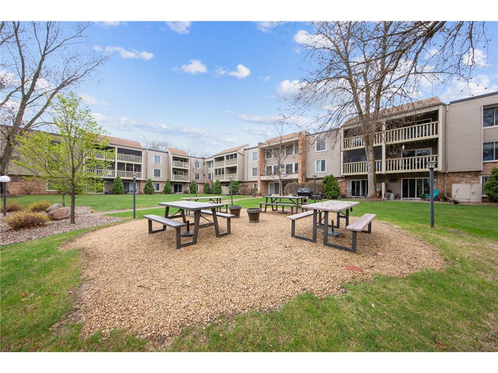 4045 Hodgson Road #316 Shoreview MN 55126 6710104 image1