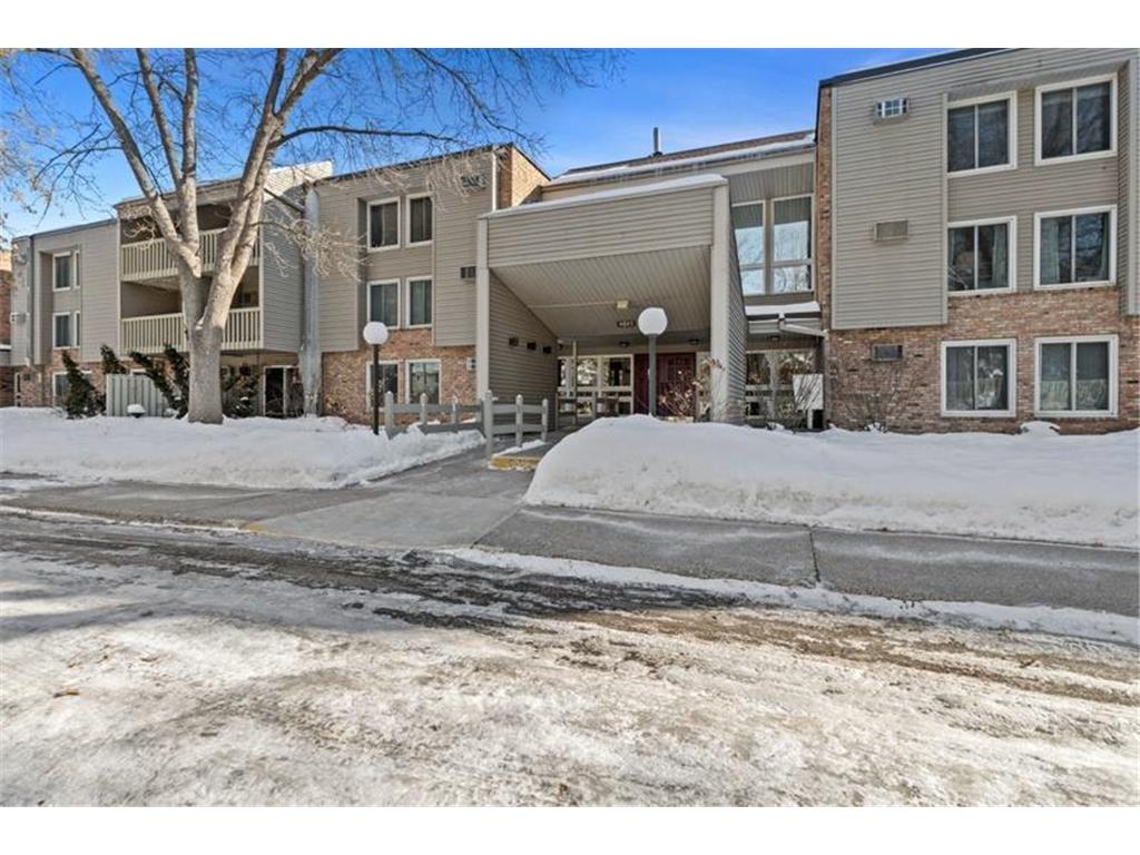 4045 Hodgson Road #318 Shoreview MN 55126 6328111 image1