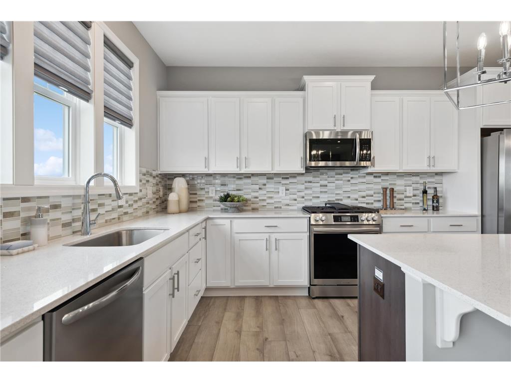 4046 Heath Lane N Oakdale MN 55128 6509605 image1