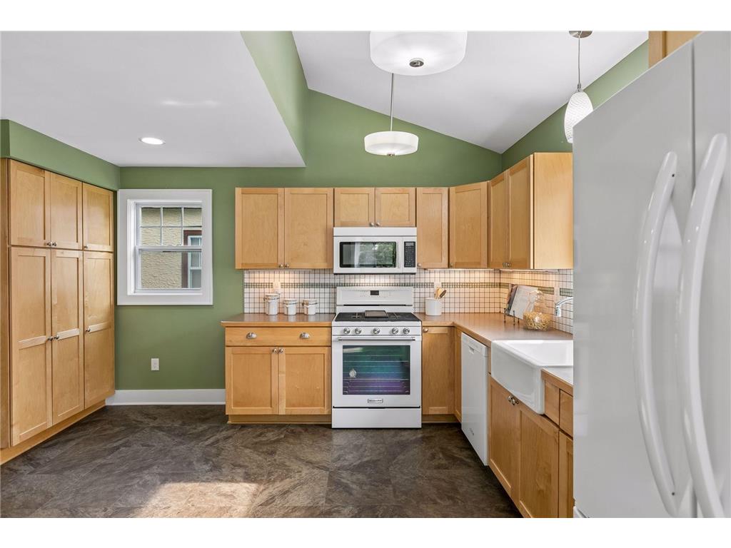 4046 Vincent Avenue N Minneapolis MN 55412 7038878 image12
