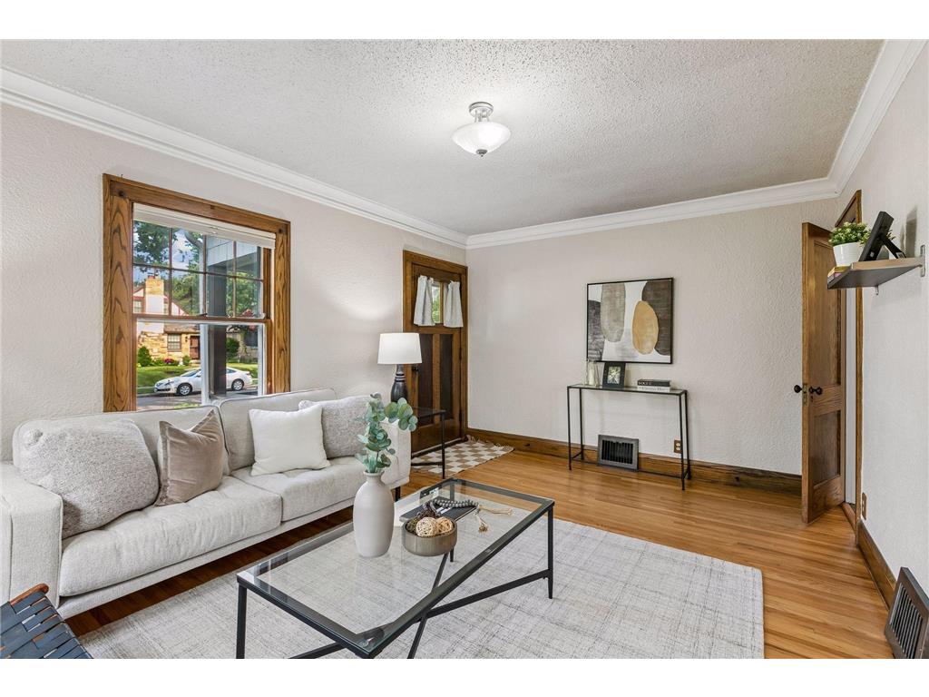 4046 Vincent Avenue N Minneapolis MN 55412 7038878 image4