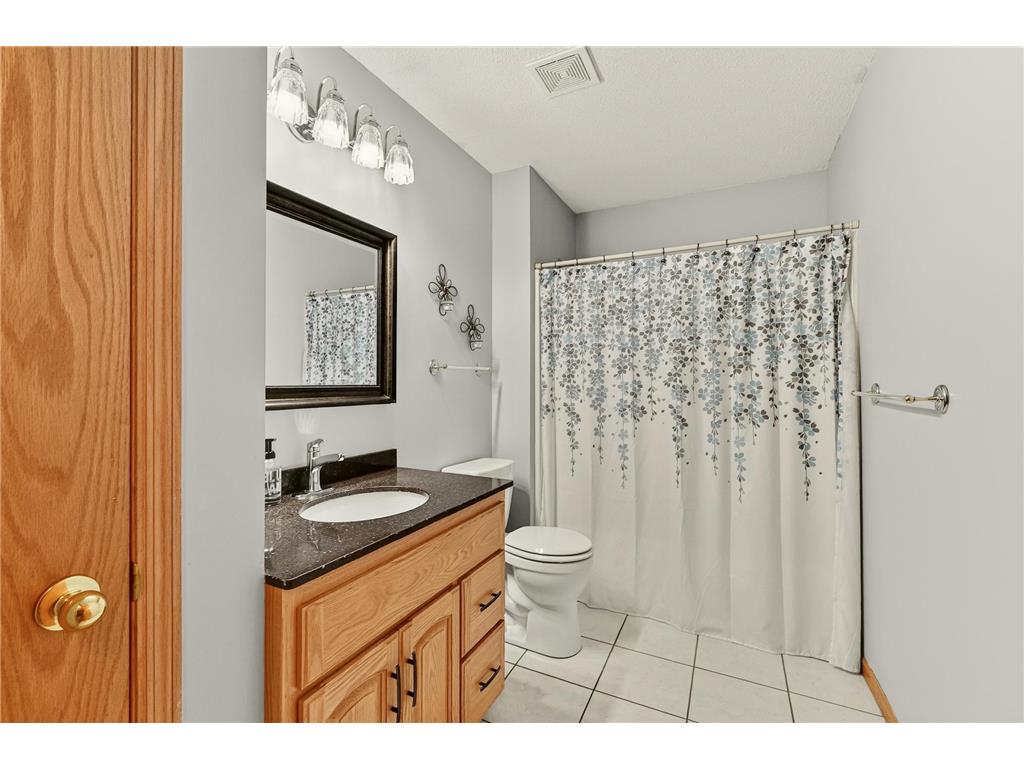 405 11th Avenue NW Dodge Center MN 55927 7086601 image15