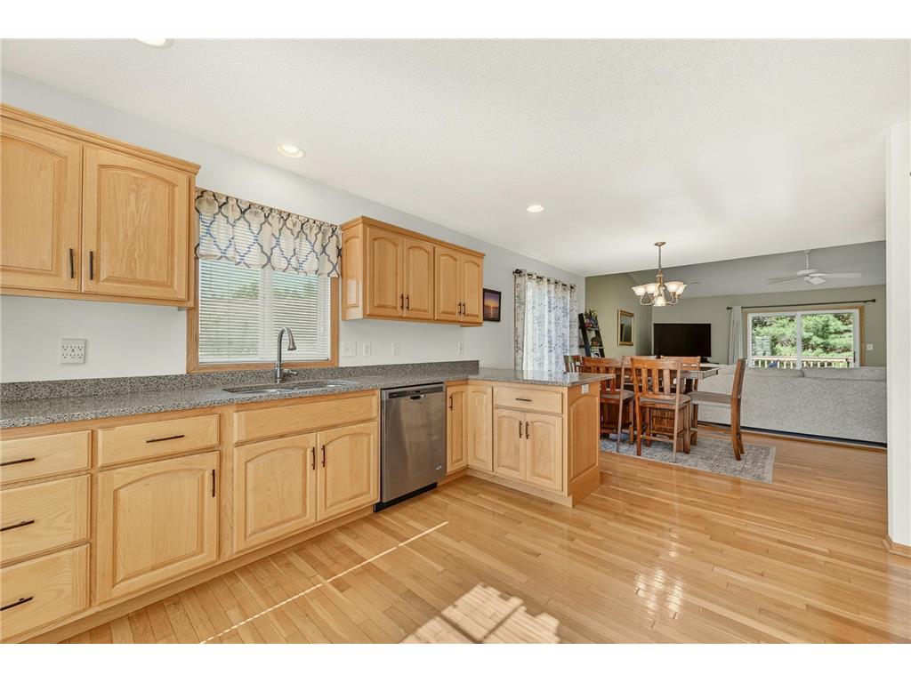 405 11th Avenue NW Dodge Center MN 55927 7086601 image8