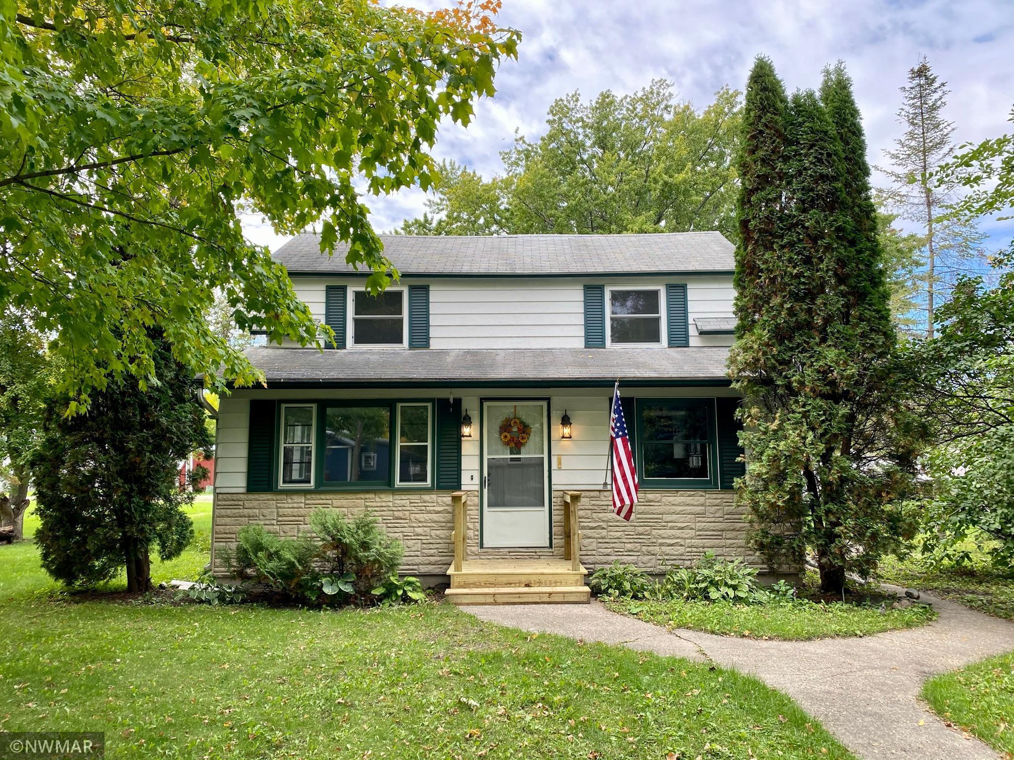 405 & 407 Lambert Street Oklee MN 56742 6111997 image1