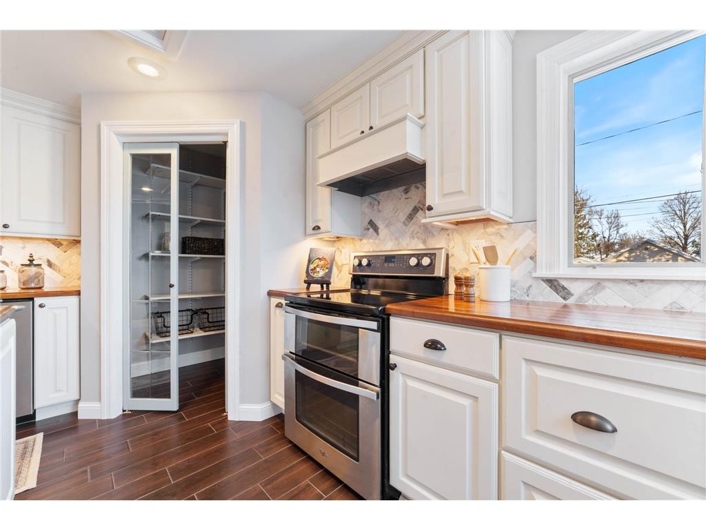 405 7th Street S Virginia MN 55792 6799631 image20