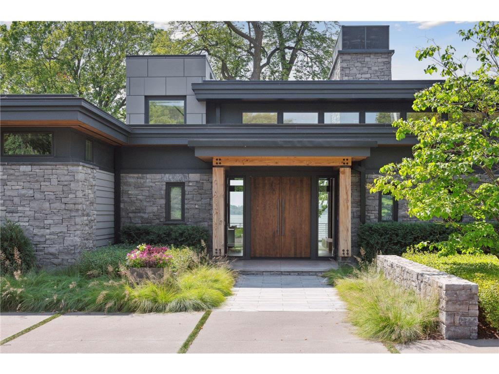 405 Bushaway Road Wayzata MN 55391 - Lake Minnetonka 6405689 image1