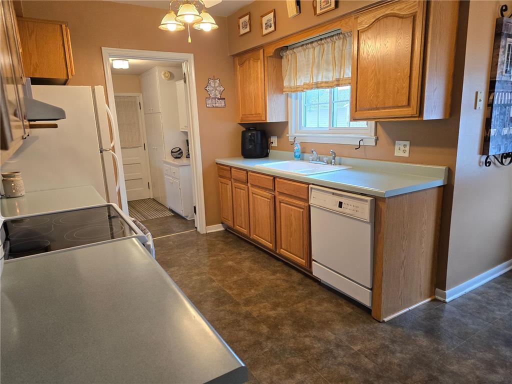 405 Clary Street W Worthington MN 56187 7023163 image11