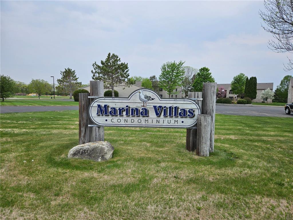 405 Clausen Avenue SW #4 Bemidji MN 56601 - Irving 6375372 image1