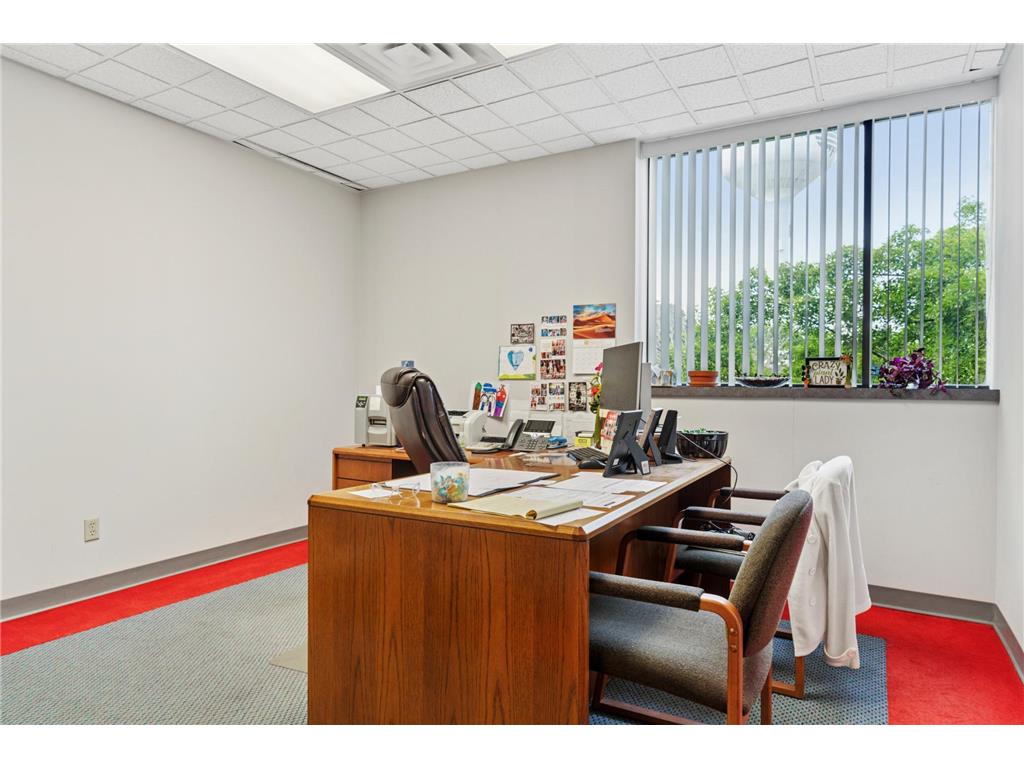 405 Commerce Court Vadnais Heights MN 55127 6817541 image11