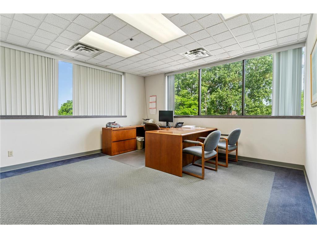 405 Commerce Court Vadnais Heights MN 55127 6817541 image14