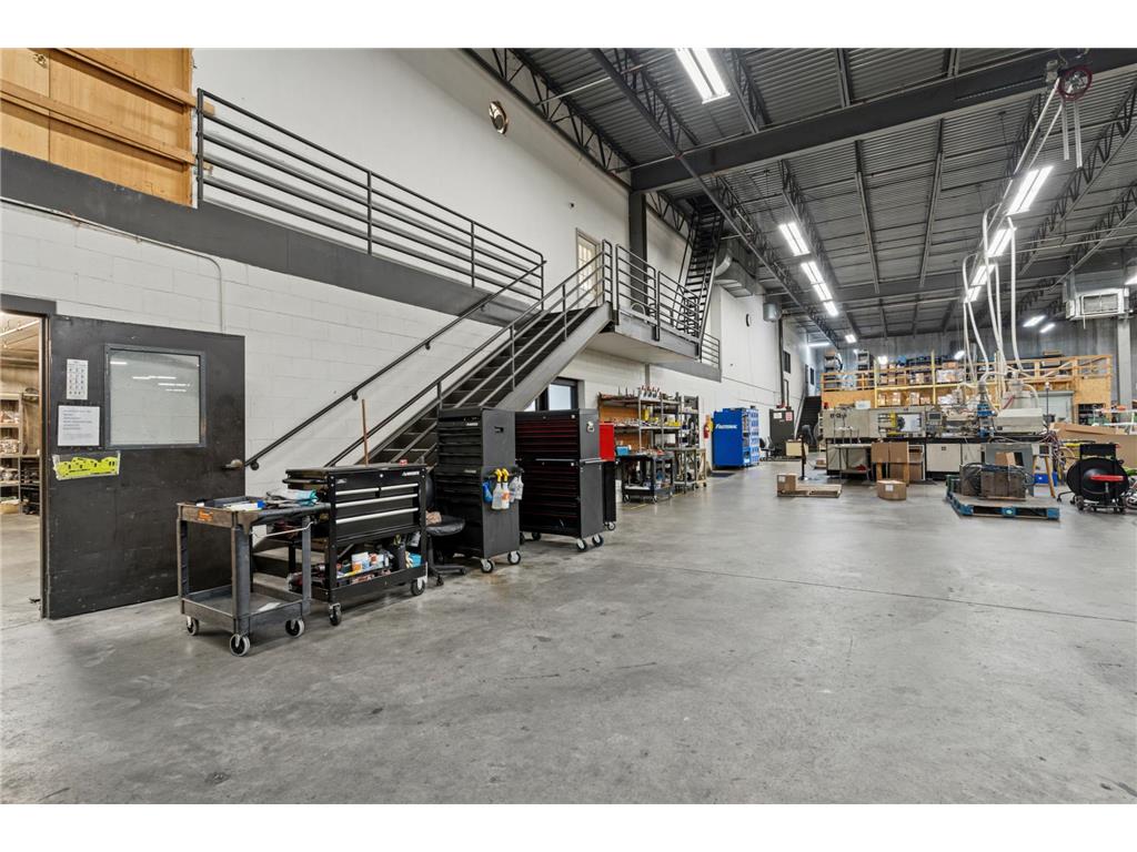 405 Commerce Court Vadnais Heights MN 55127 6817541 image18