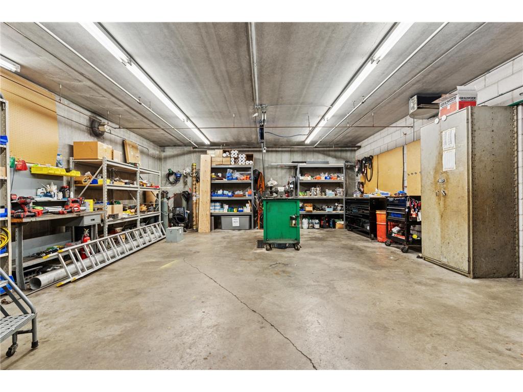 405 Commerce Court Vadnais Heights MN 55127 6817541 image19