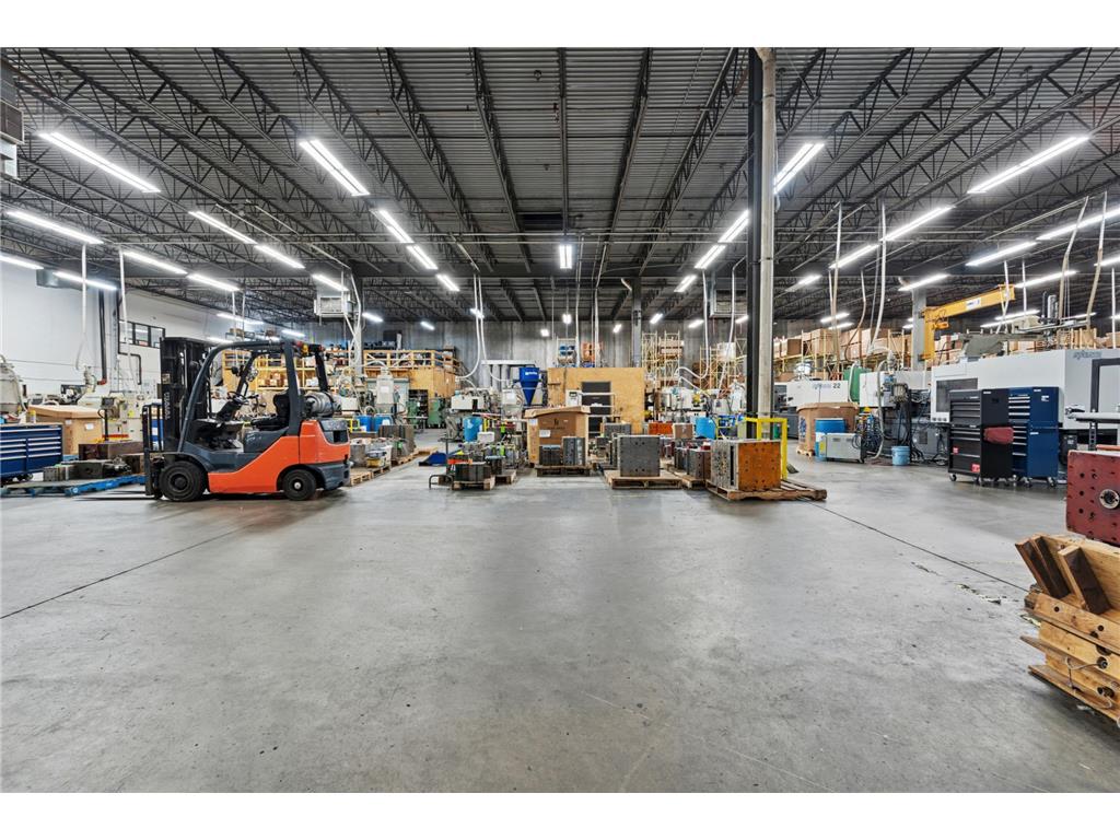 405 Commerce Court Vadnais Heights MN 55127 6817541 image24